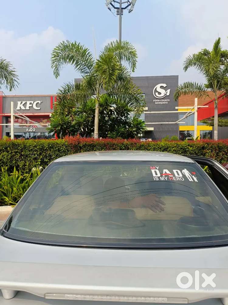 Maruti Suzuki Esteem 2006