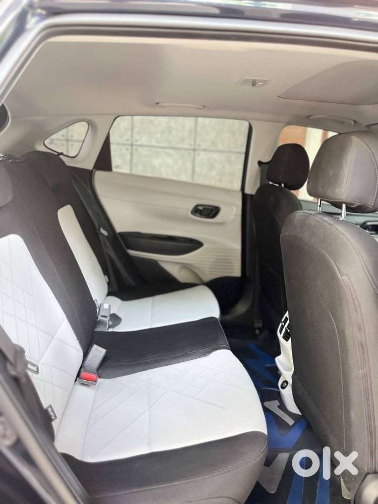 Hyundai I20 Sportz 1.2 Ivt Dual Tone, 2024, Petrol