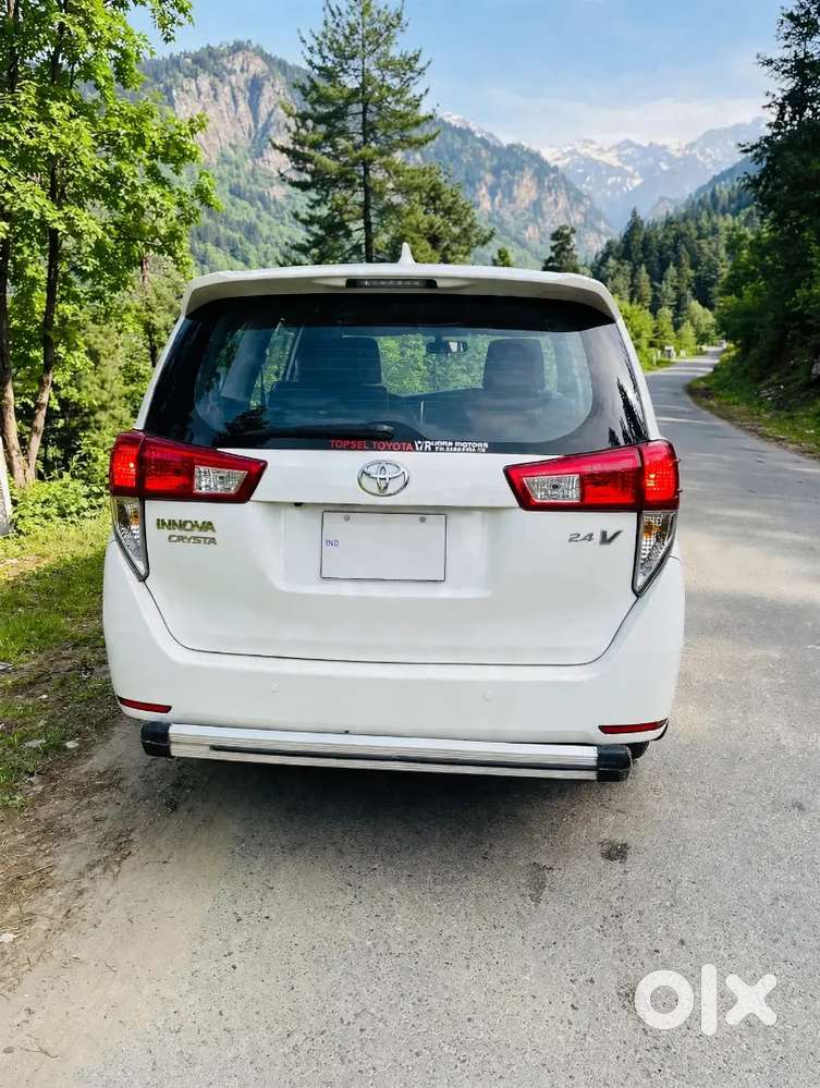 Toyota Innova Crysta  2.4 V 2016