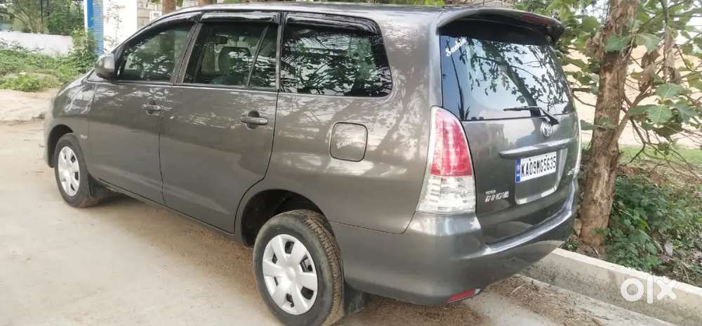 Toyota Innova 2010 Diesel Well Maintained