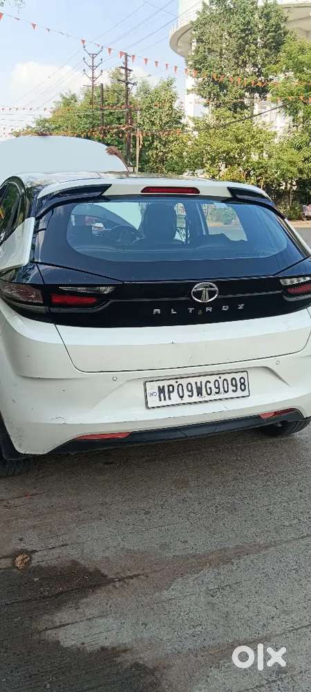 Tata Altroz 2022 Cng & Hybrids 100000 Km Driven
