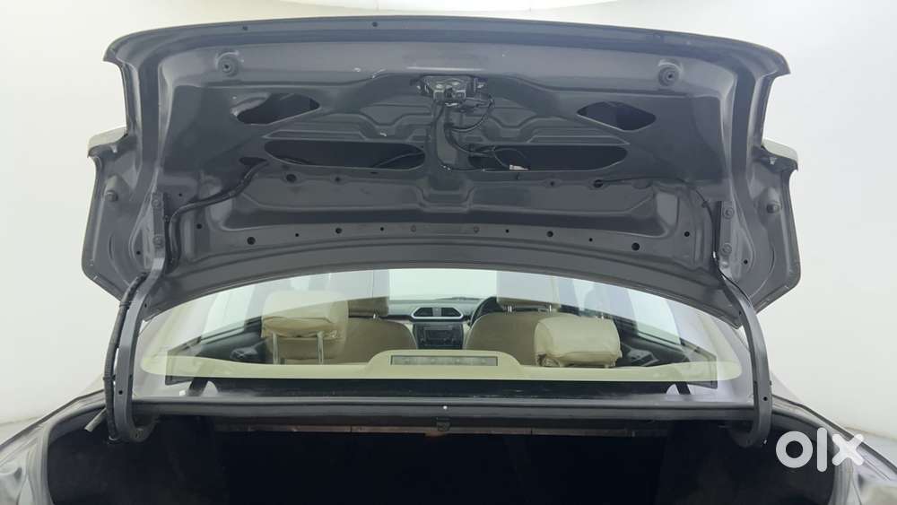 Maruti Suzuki Dzire 1.2 Vxi Amt, 2017, Petrol