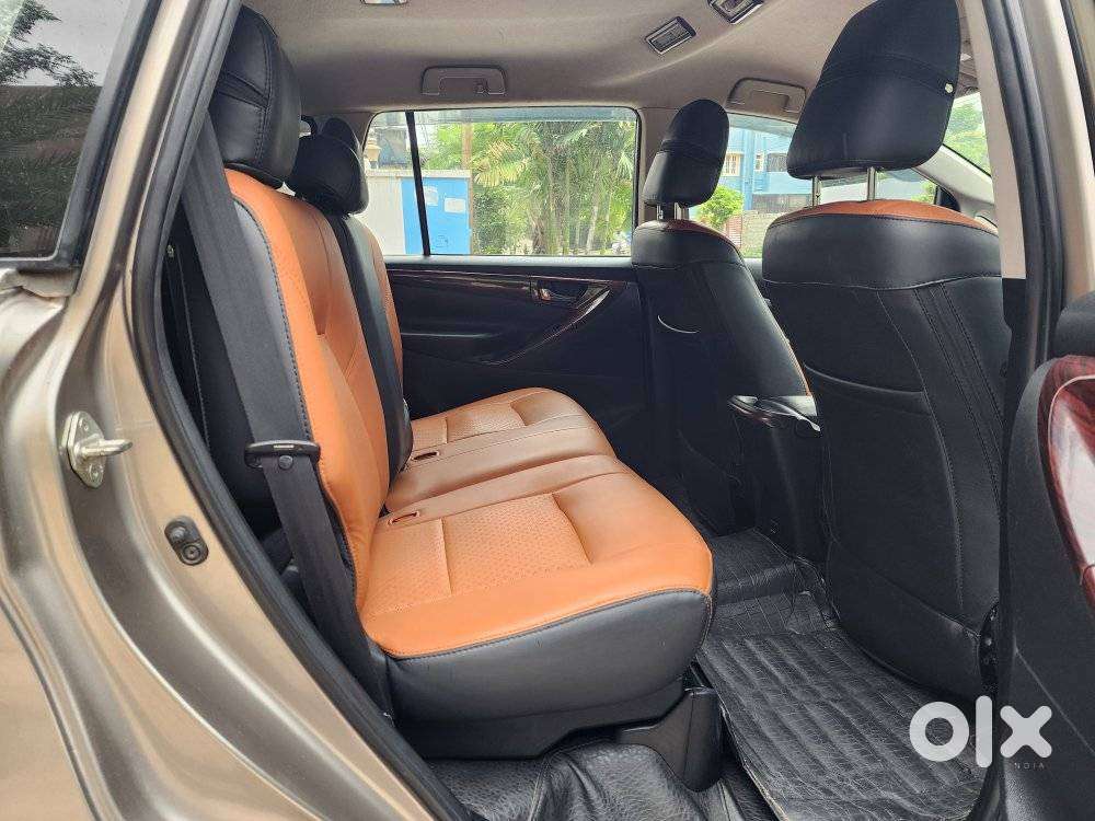 Toyota Innova Crysta 2.4 G Mt 8s, 2017, Diesel