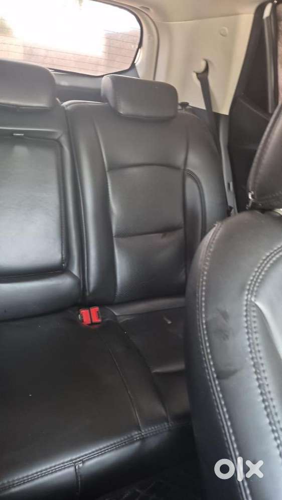 Mahindra Xuv 3xo 2025 Diesel Well Maintained