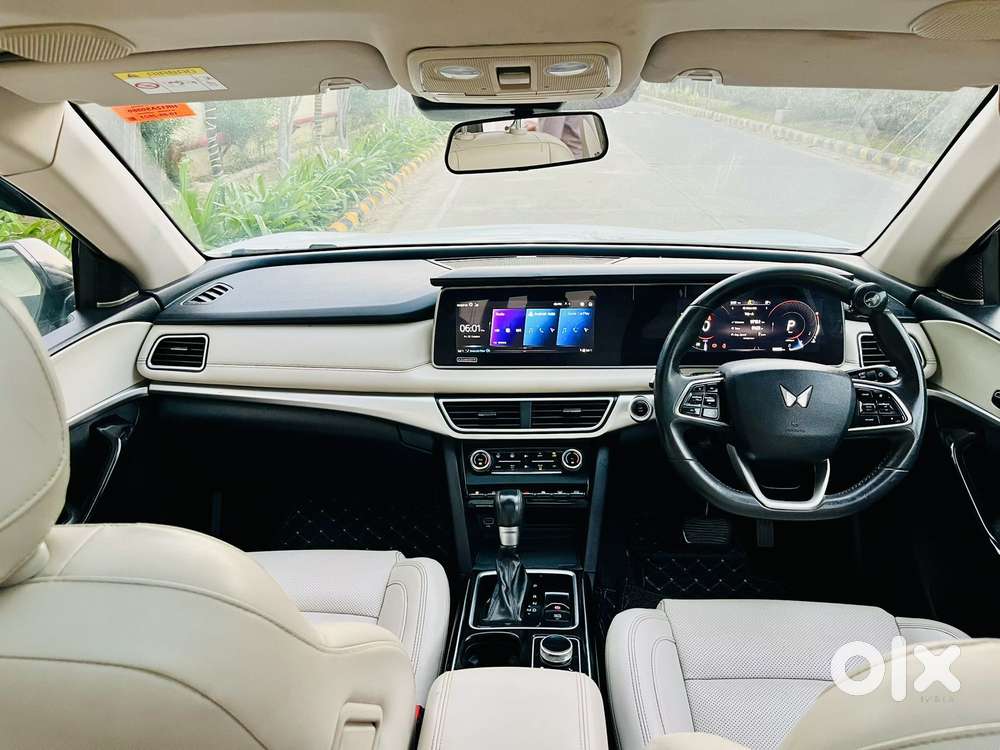 Mahindra Xuv700 2.2 Ax 7 Diesel At Luxury Pack Str, 2023, Diesel