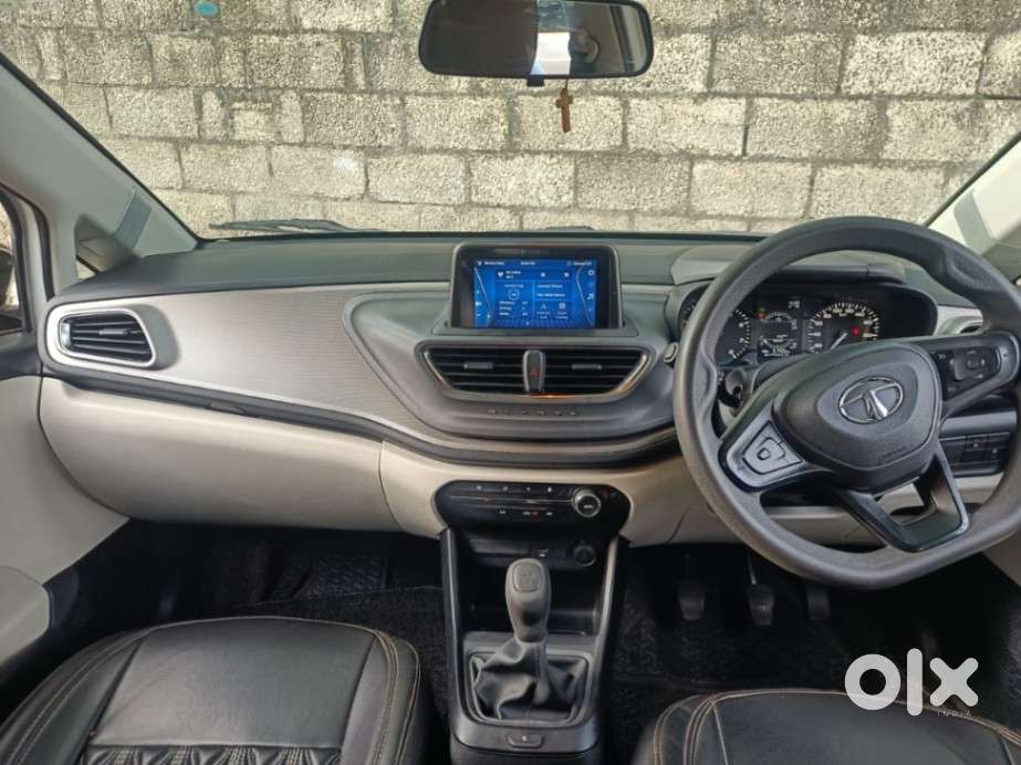 Tata Altroz 1.2 Xt, 2022, Petrol