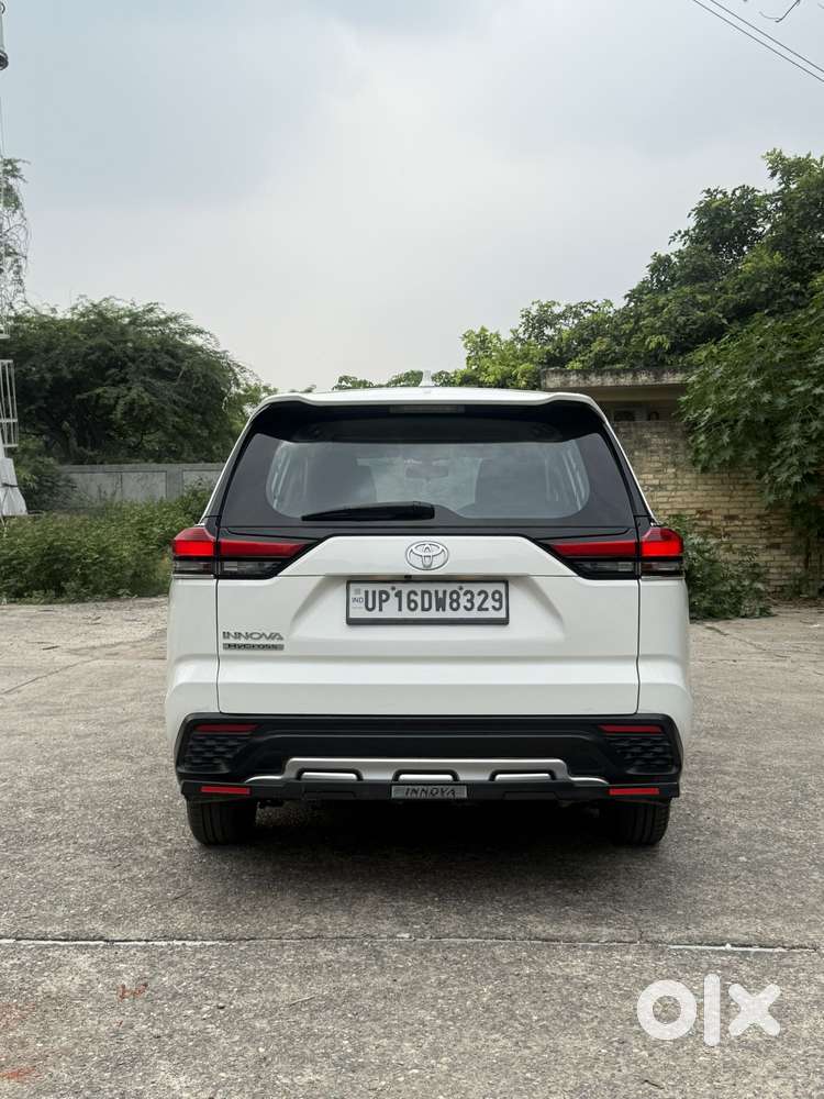 Toyota Innova Hycross Gx (o), 2023, Petrol