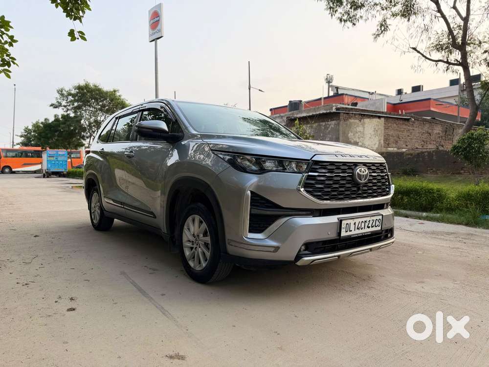 Toyota Innova Hycross Gx (o), 2025, Petrol