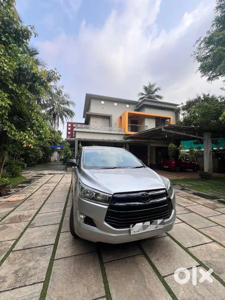 Toyota Innova Crysta 2018 Diesel Well Maintained