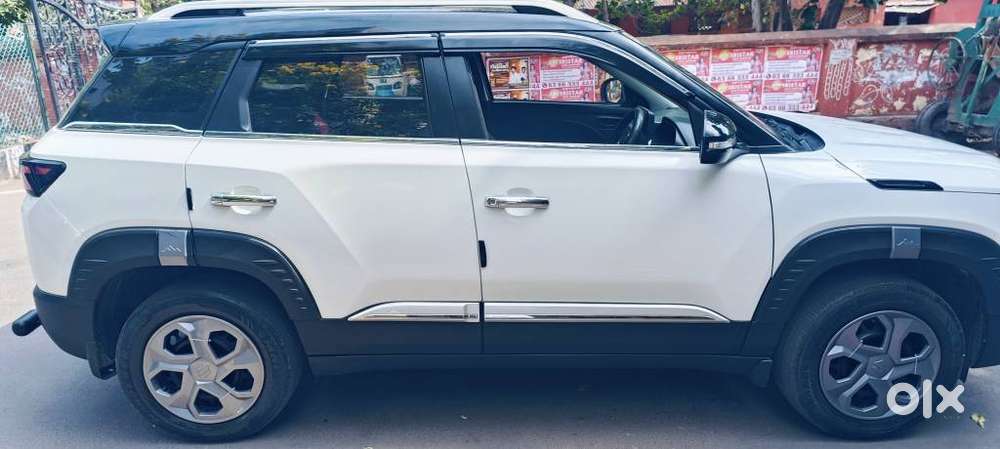 Maruti Suzuki Brezza 1.5 Vxi Smart Hybrid, 2024, Petrol