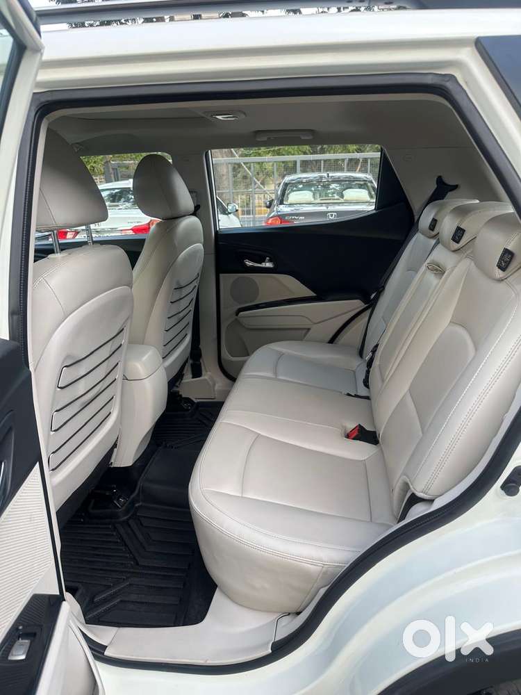 Mahindra Xuv300 W8 Option, 2019, Petrol