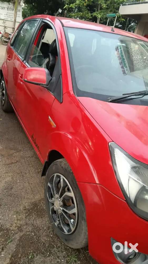 Ford Figo Diesel Zxi 2011