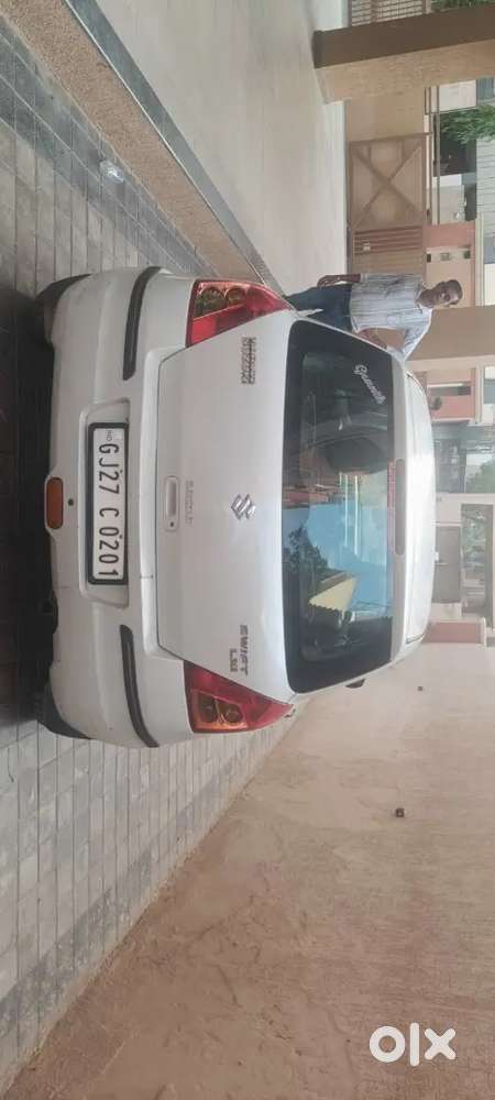 Maruti Suzuki Swift 2011 Petrol 108000 Km Driven