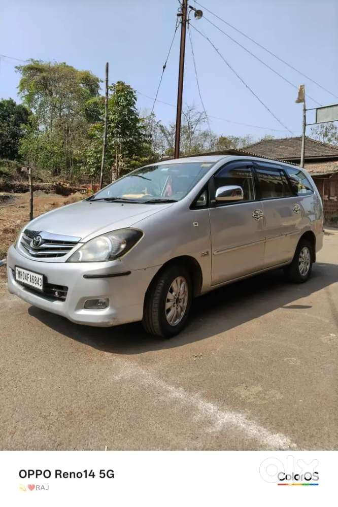 Toyota Innova 2012 Diesel 200000 Km Driven