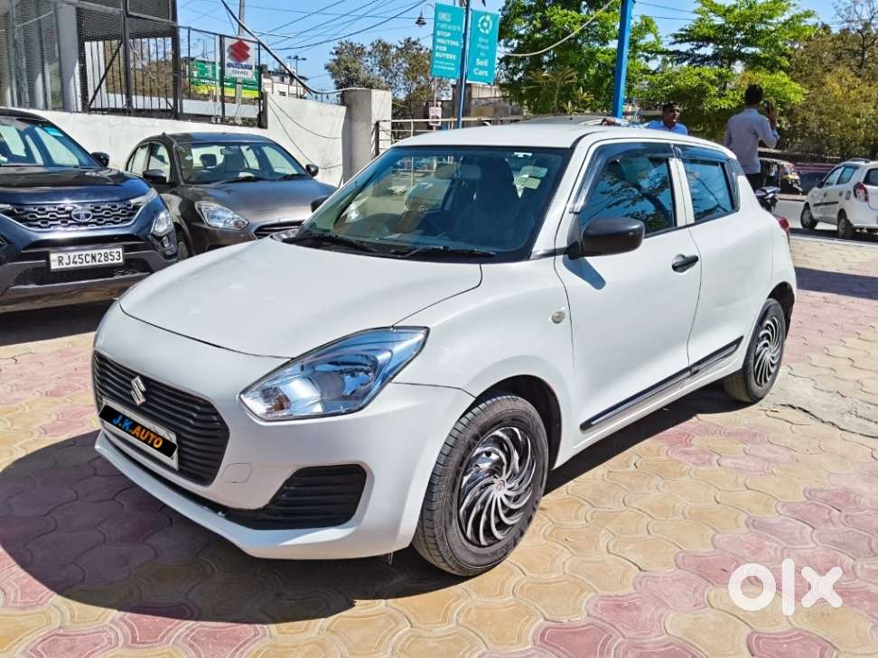 Maruti Suzuki Swift 2018 Lxi, 2019, Petrol