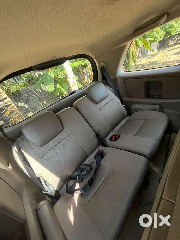 Toyota Innova 2.5 Gx 8 Str Bs-iii, 2015, Diesel