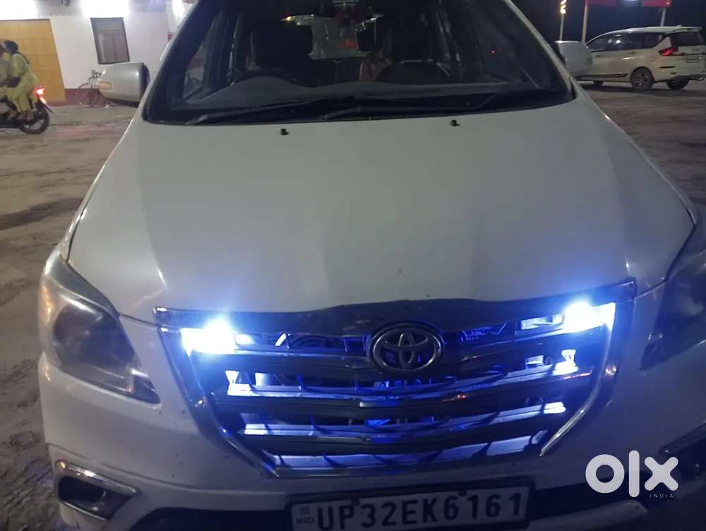 Toyota Innova 2012 Petrol 138000 Km Driven