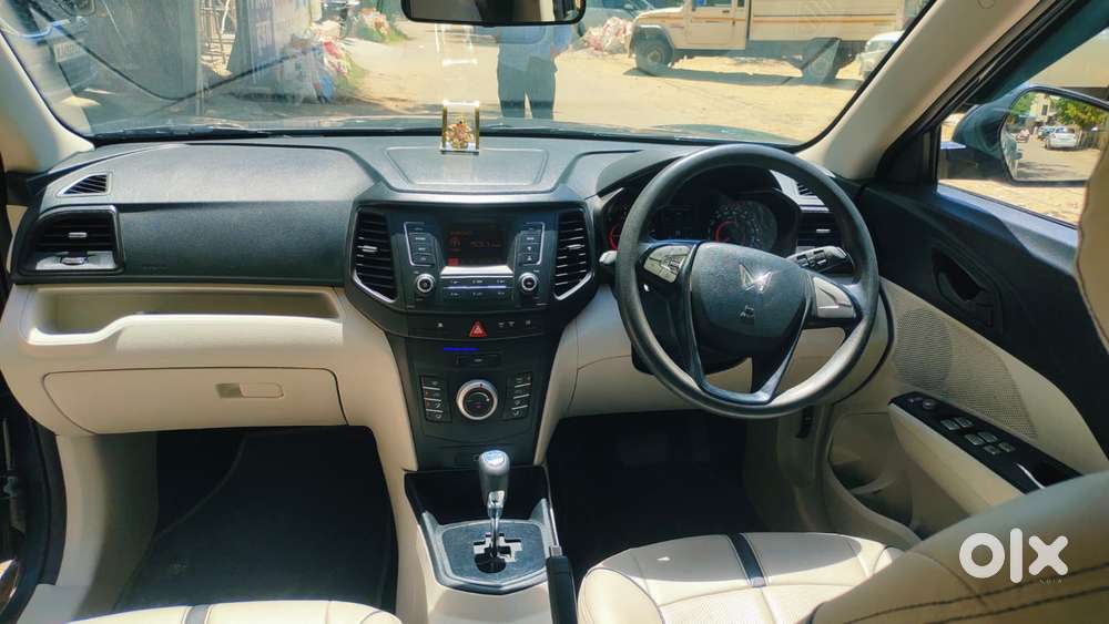 Mahindra Xuv300 W6 Amt Diesel, 2022, Diesel