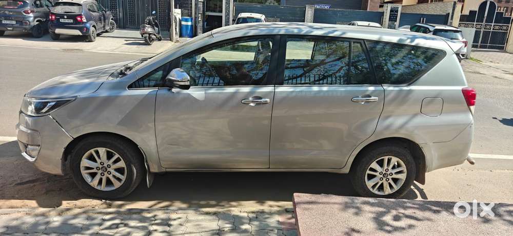 Toyota Innova Crysta 2.4 Zx Mt, 2017, Diesel