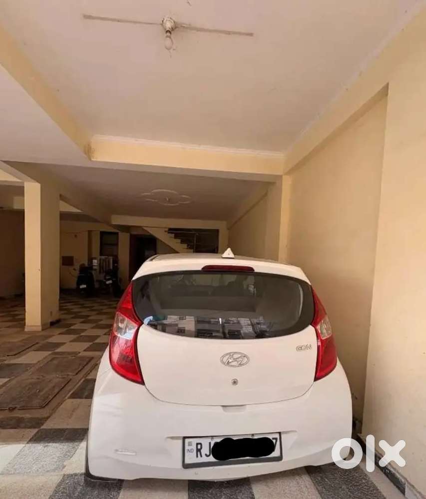 Hyundai Eon Magna Plus Lpg 2012  New Tyres  Well Maintained