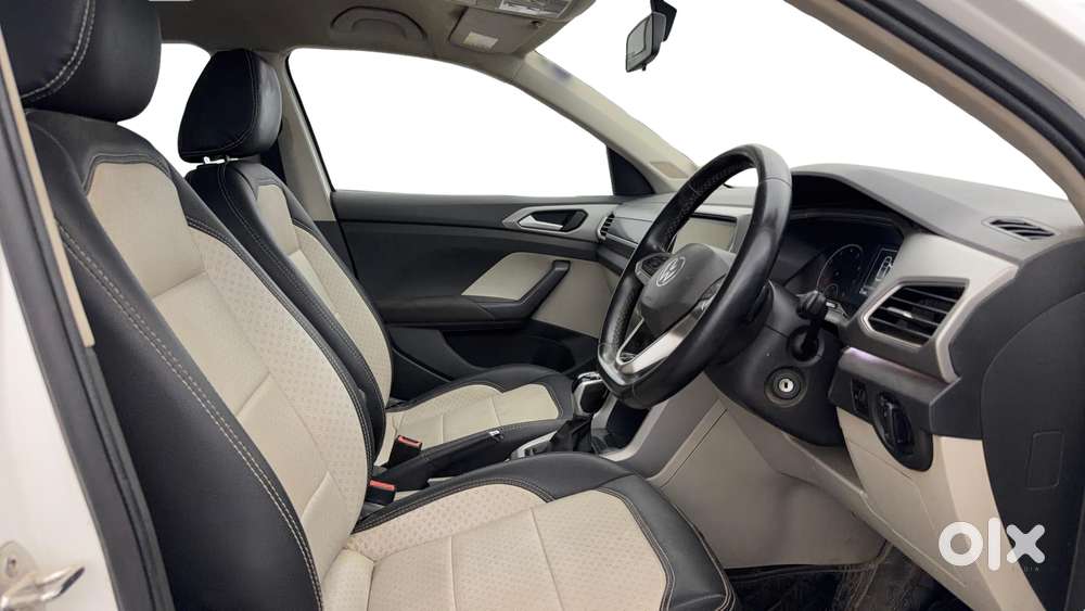 Volkswagen Taigun 1.0 Tsi Highline At, 2022, Petrol