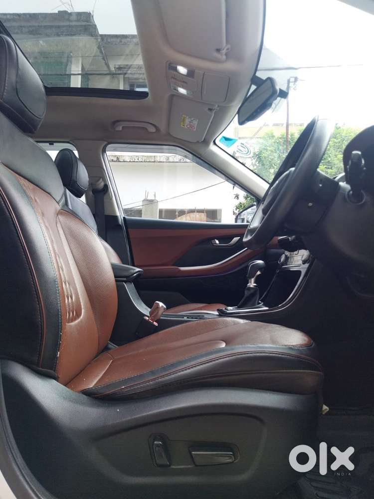 Hyundai Alcazar, 2021, Petrol