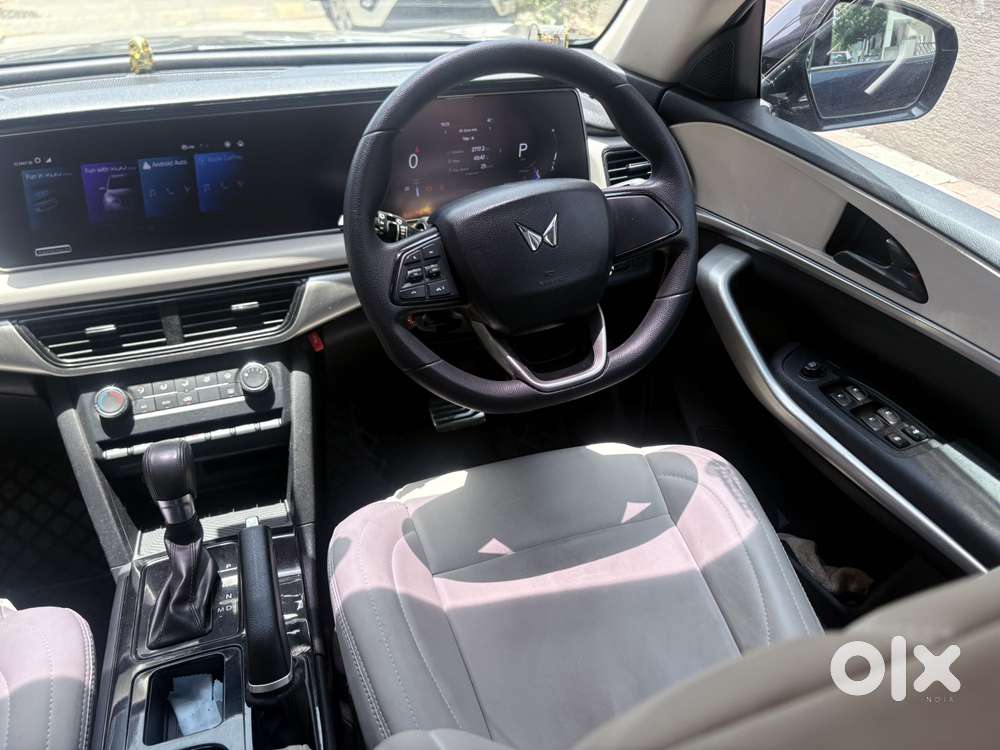 Mahindra Xuv700 2.2 Ax 3 Diesel At 5 Str, 2023, Diesel