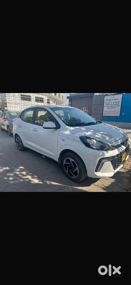 Hyundai Aura 2025 Cng