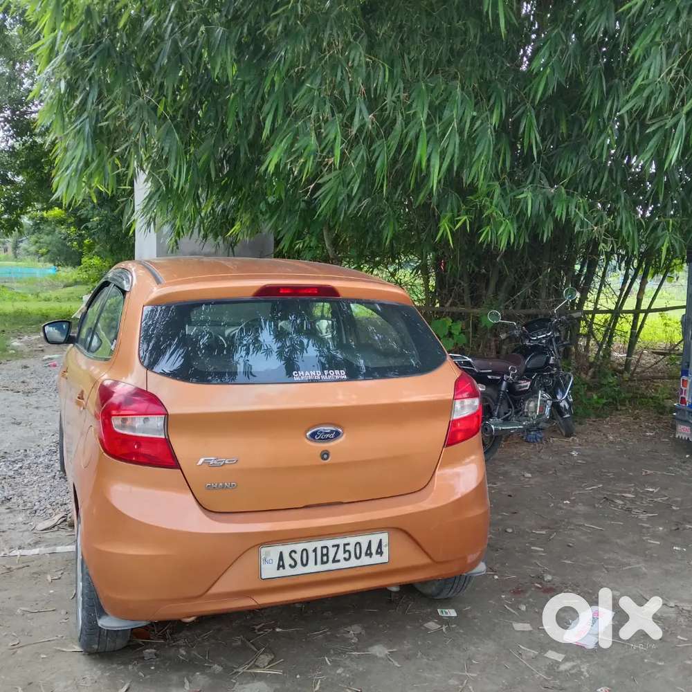 Ford Figo Titanium Petrol 2016