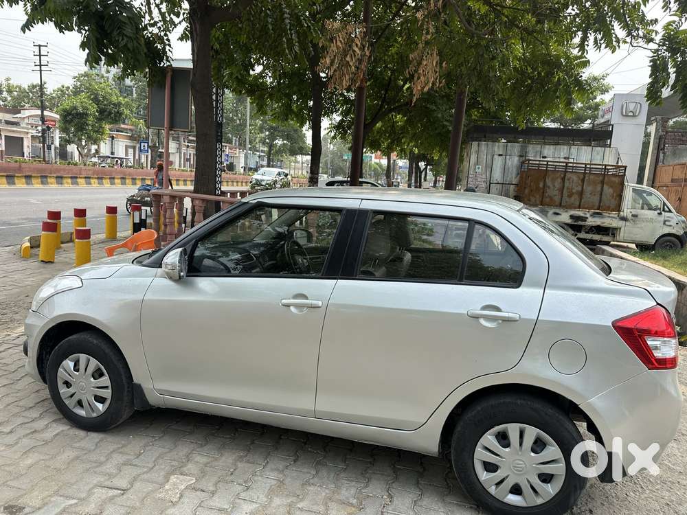 Maruti Suzuki Swift Dzire 1.2 Vxi Bsiv, 2014, Petrol