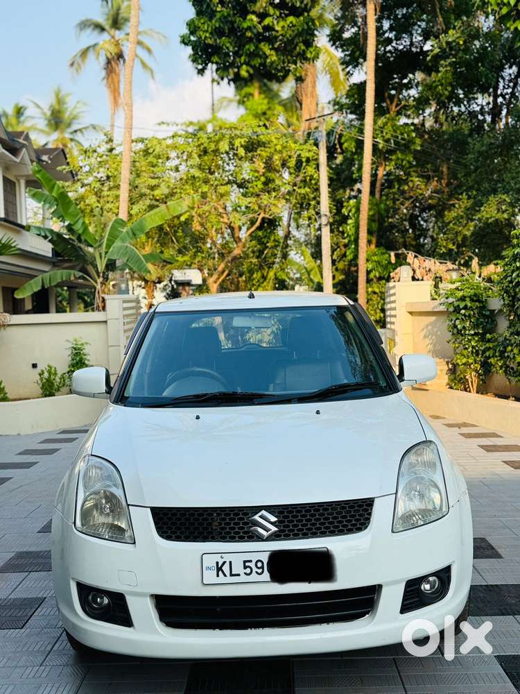 Maruti Suzuki Swift Vxi Optional, 2010, Petrol