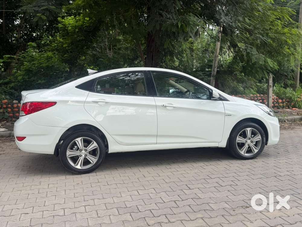 2012 Hyundai Verna Sx O