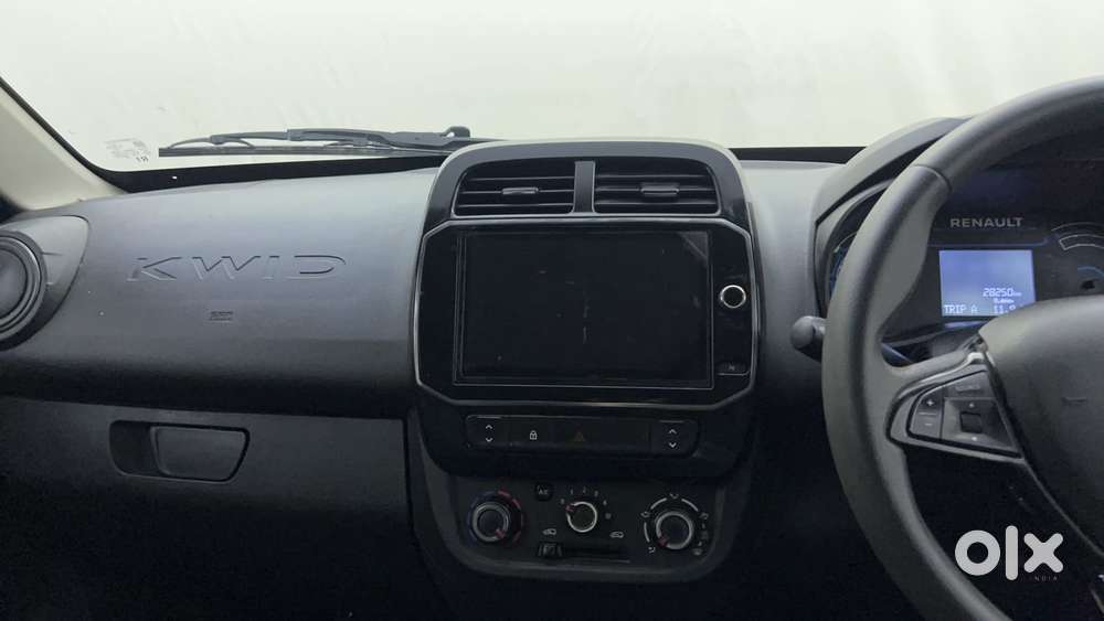 Renault Kwid 1.0 Rxt Amt, 2023, Petrol