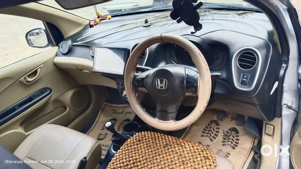 Honda Mobilio S I-vtec  Petrol + Cng  1.26 L Km  Insurance Valid