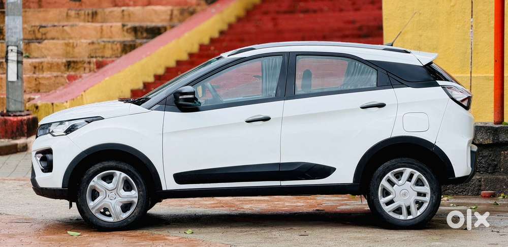 Tata Nexon 1.2 Revotron Xm (s), 2022, Petrol
