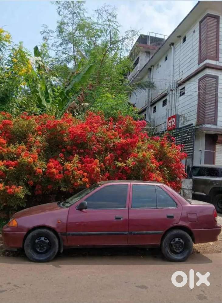Maruti Suzuki Esteem 1998