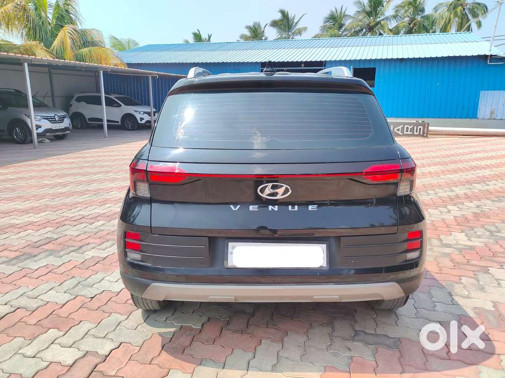 Hyundai Venue, 2023, Petrol