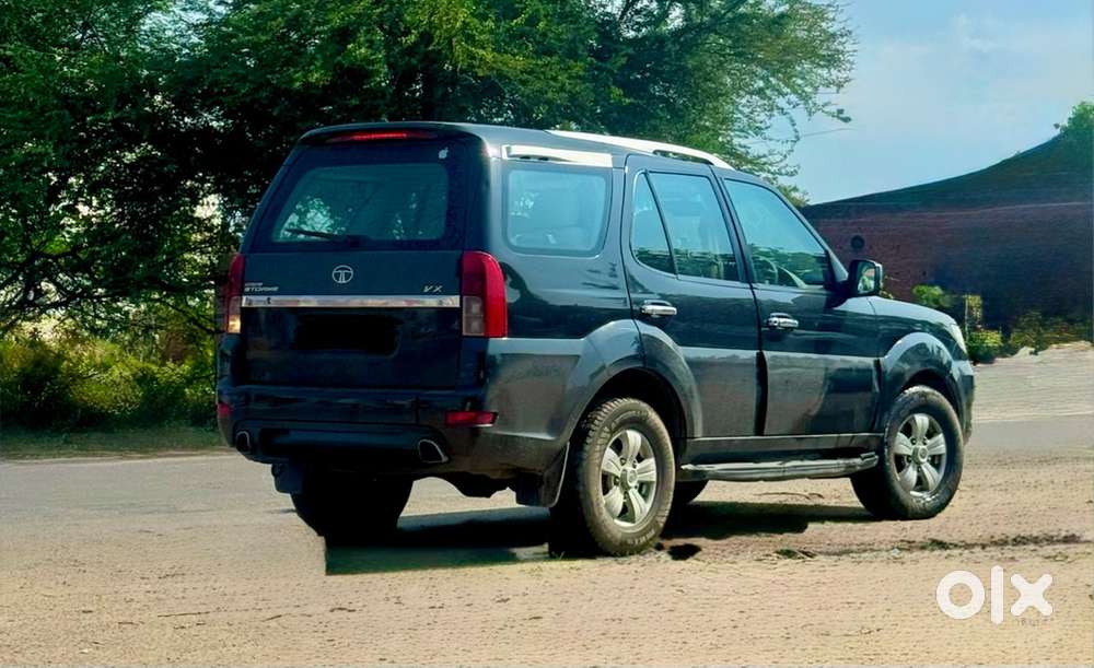Tata Safari Storme 2013