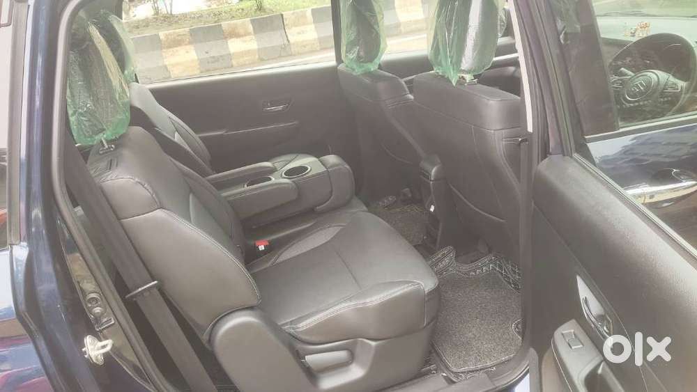 Maruti Suzuki Xl6 1.5 Alpha Mt, 2022, Petrol