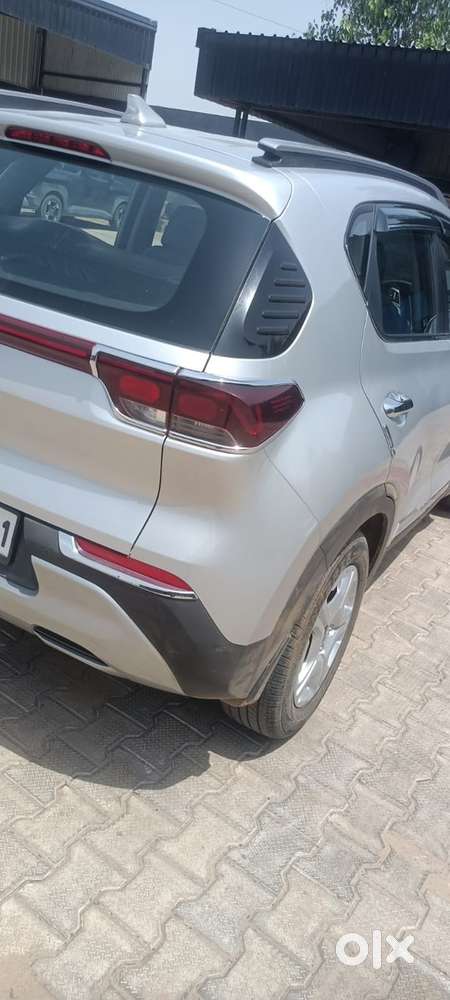 Kia Sonet Petrol 2023