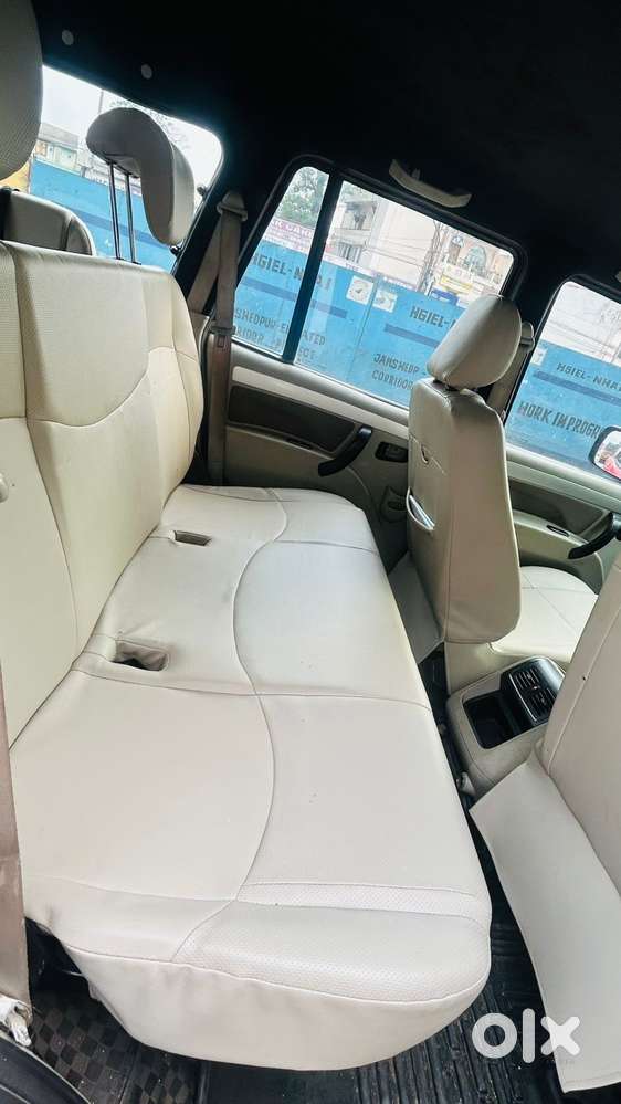 Mahindra Scorpio S10, 2016