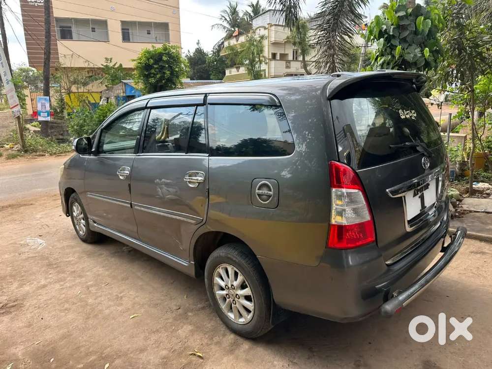 Toyota Innova 2012 Diesel Well Maintained