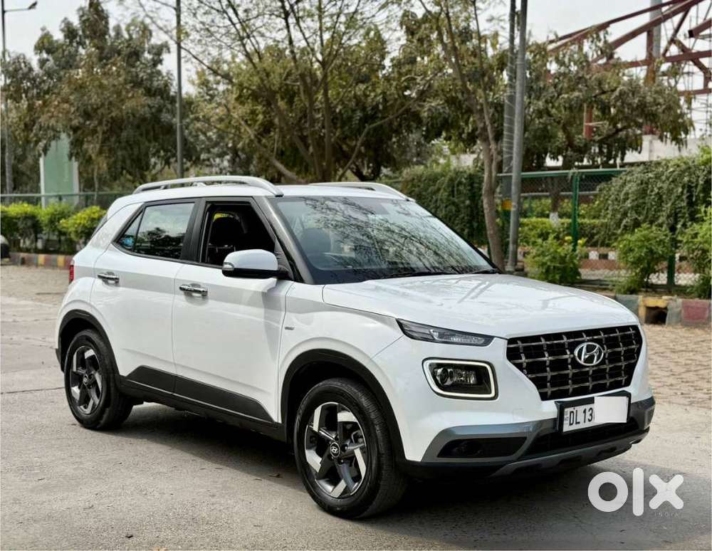 Hyundai Venue Sx(o) 1.0 Turbo Dct Knight Edition Dual Tone, 2021, Pe..