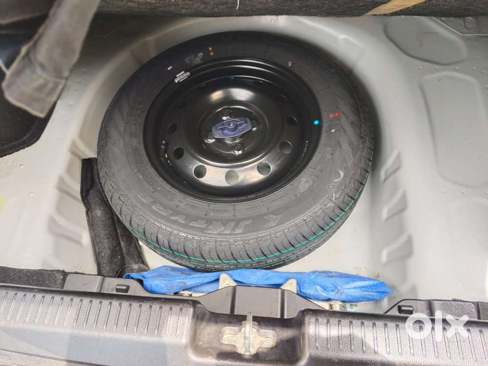 Maruti Suzuki Dzire 1.2 Vxi, 2024, Petrol