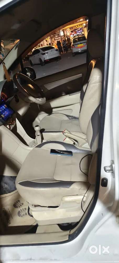 Maruti Suzuki Ertiga 2013
