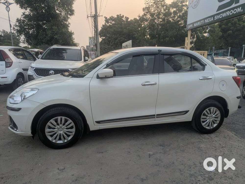 Maruti Suzuki Swift Dzire Vxi Optional, 2023, Petrol