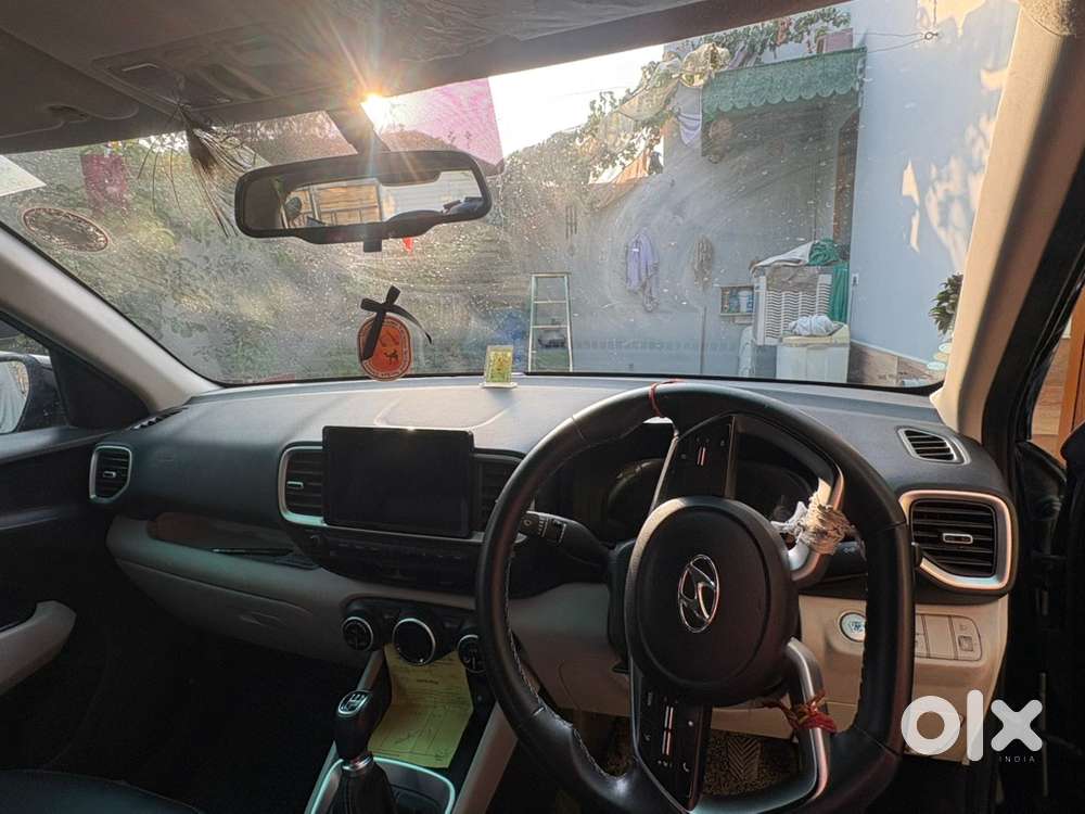 Hyundai Venue Petrol 2022