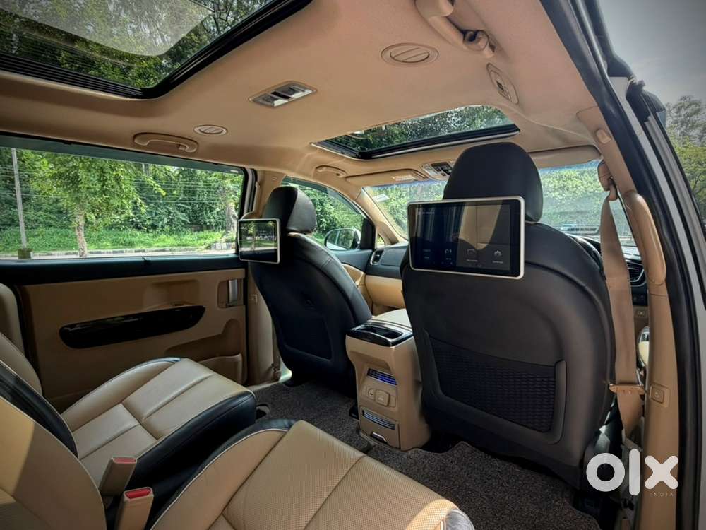 Kia Carnival Limousine