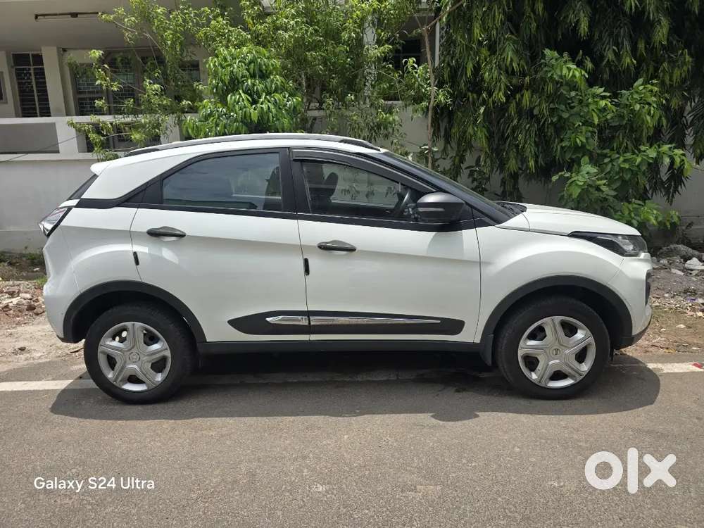 Tata Nexon 2022 Diesel 125000 Km Driven. 100% Company Service.