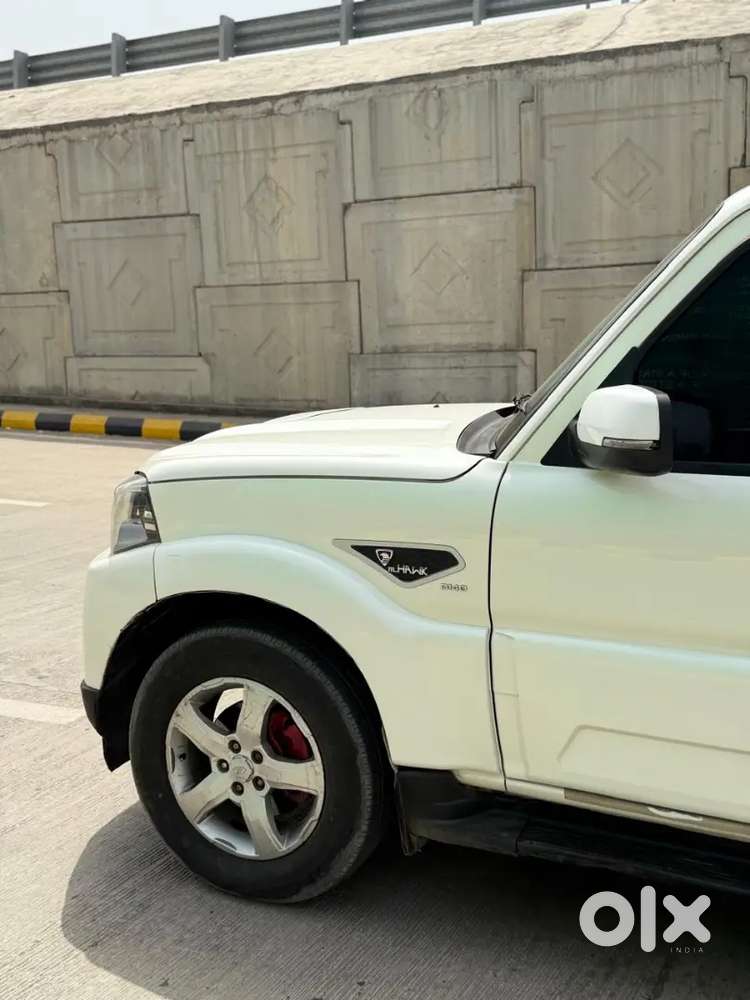 Mahindra Scorpio S11 2018